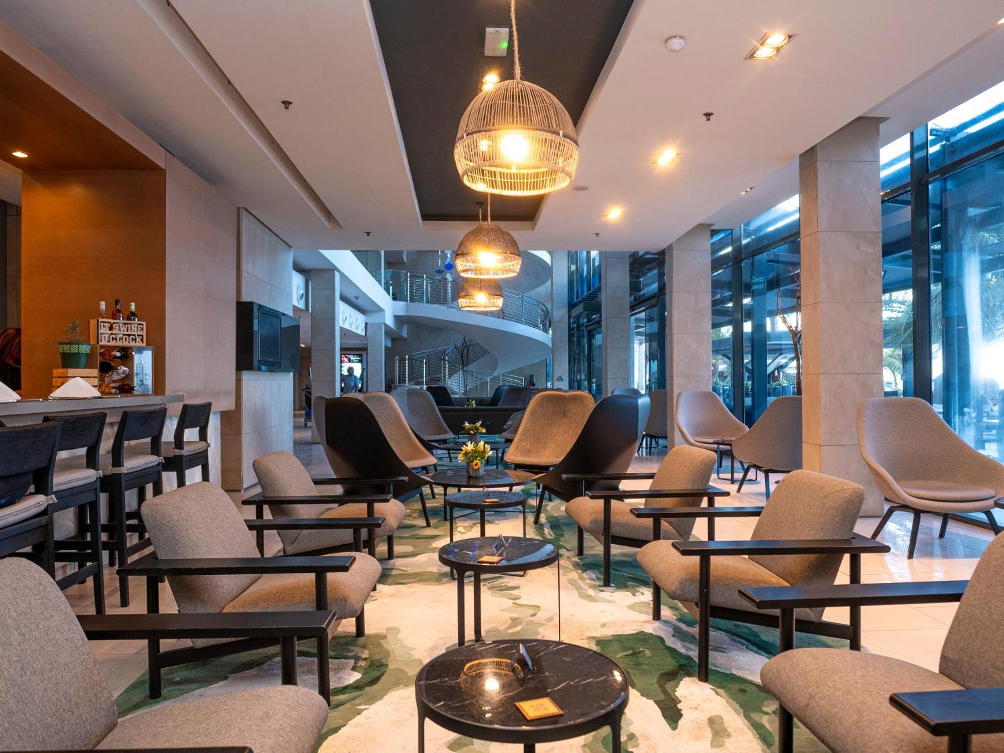 Noom Hotel Dakar Sea Plaza, A Member Of Radisson Individuals Exterior foto The lobby of the hotel